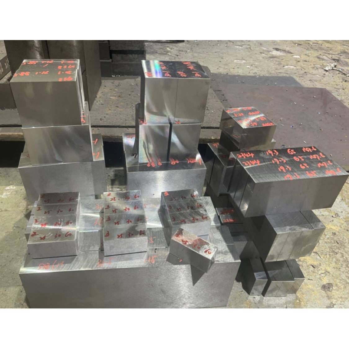 模具钢材SkD61、8407、H14、H13精板、光板、毛料、圆棒