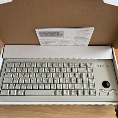 樱桃 G84-4400LUBFR-0 USB触摸板工控键盘, 白色, 法文84键