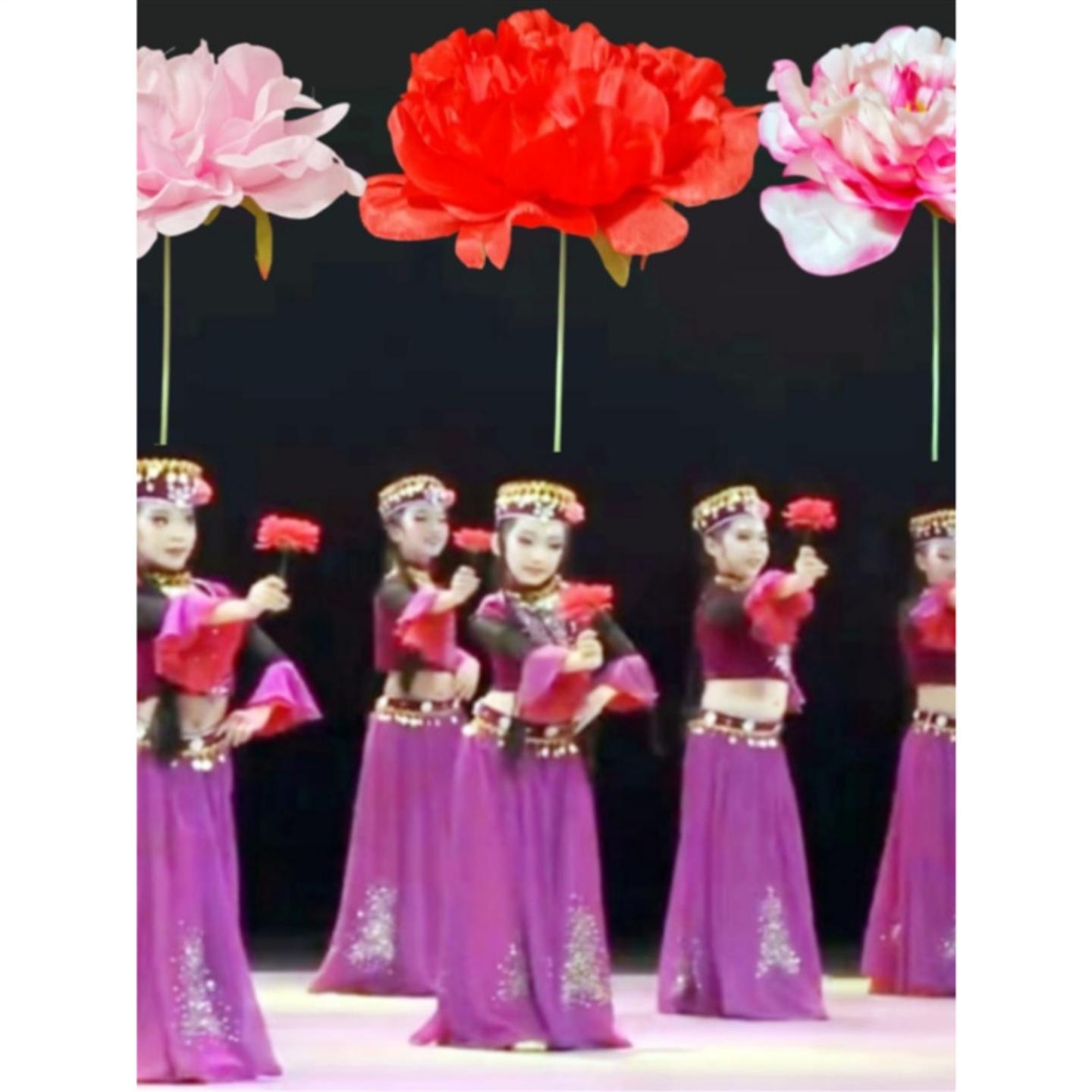 维族舞蹈克孜力古丽手拿嘴叼带杆