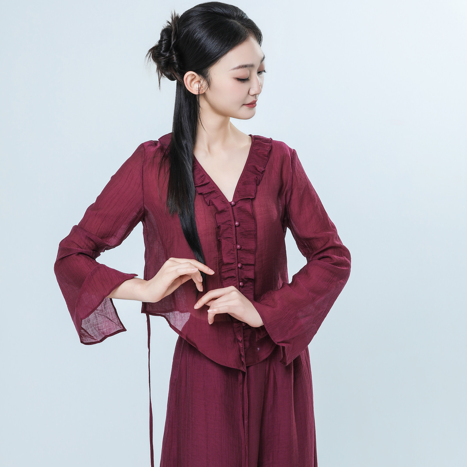 青蝶舞现代舞舞蹈服花边飘带上衣古典舞爵士舞练功服新款演出服