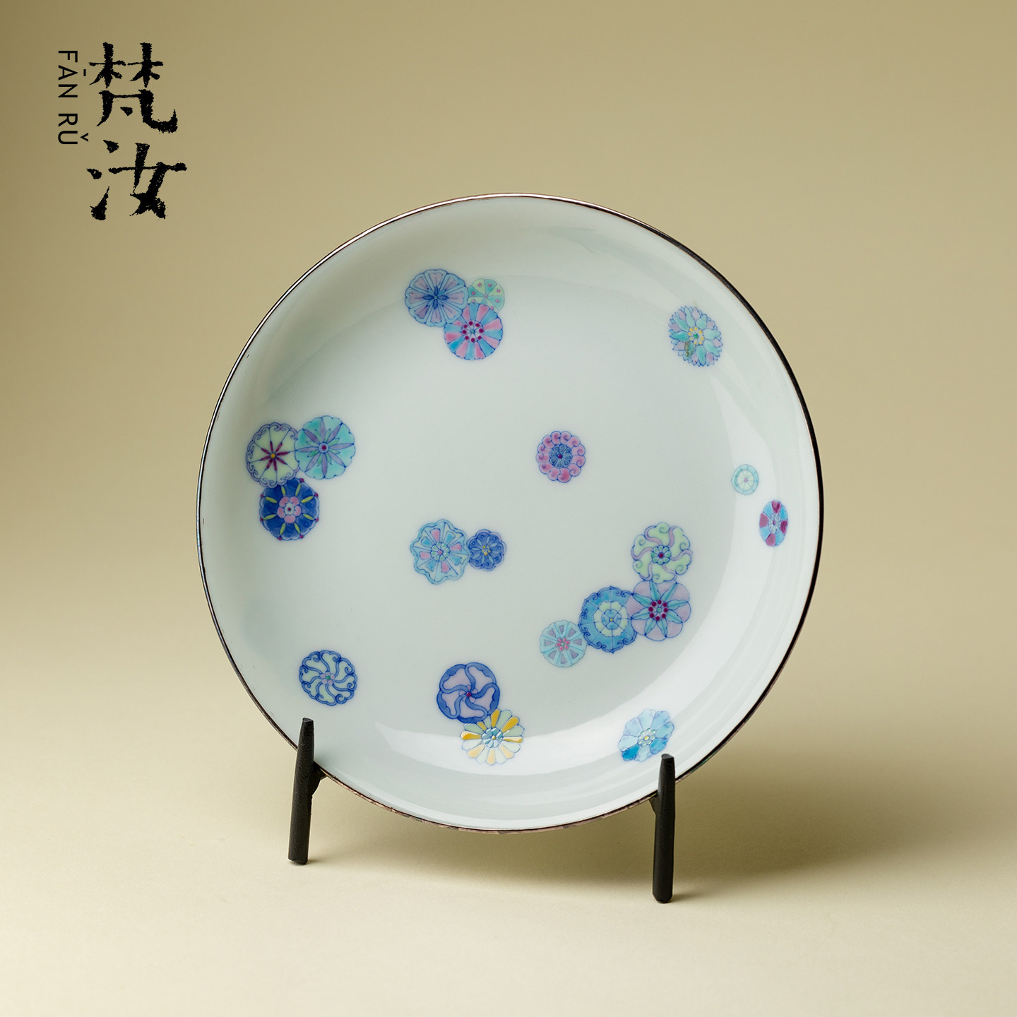 景德镇手绘斗彩皮球花干泡盘
