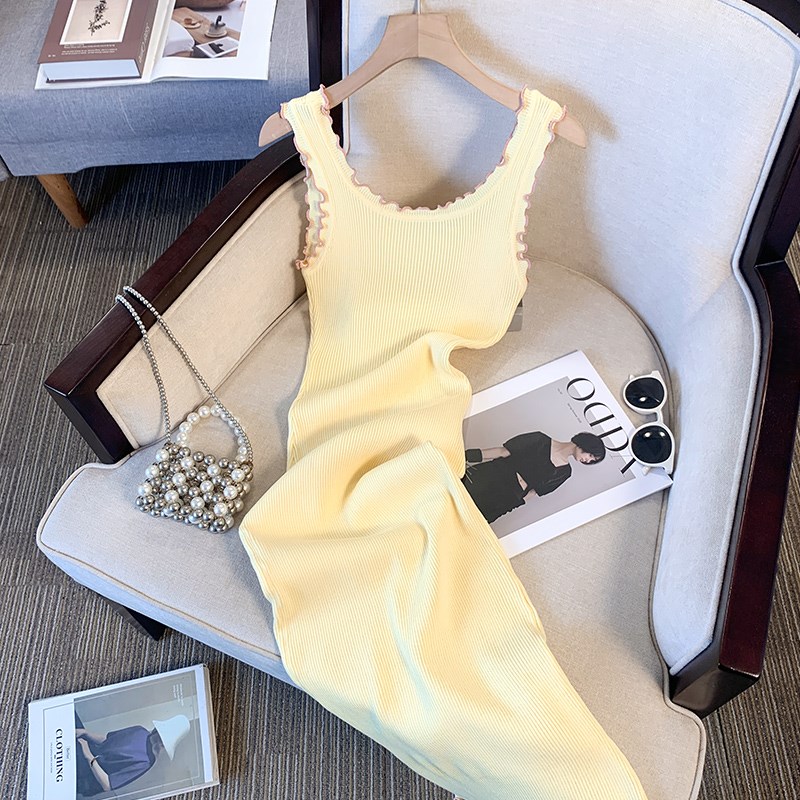 捡漏度假风小众吊带连衣裙女夏季无袖针织A字裙温柔风黄色包臀裙
