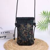 新款 香云纱手机包斜挎包内胆隐形磁扣防偷可以放多个自吸口可调节