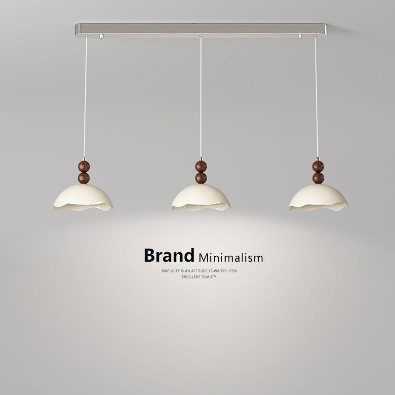 蛋壳奶油风餐厅灯高级感法式中古吊灯2025年新款设计师款餐桌吊灯