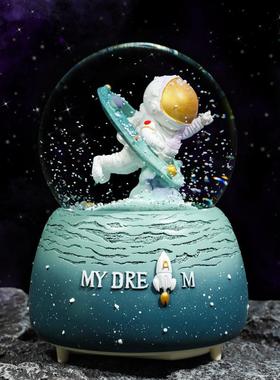 异时空宇航员水晶球发光音乐盒女孩摆件飘雪音乐儿童学生礼品