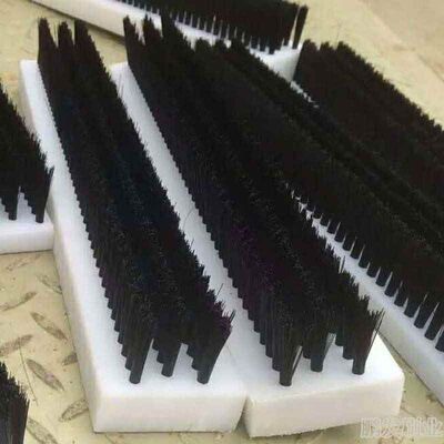 鹏发工业毛刷条pp条刷PVC板刷密封排刷防尘挡水密封机械毛刷厂家
