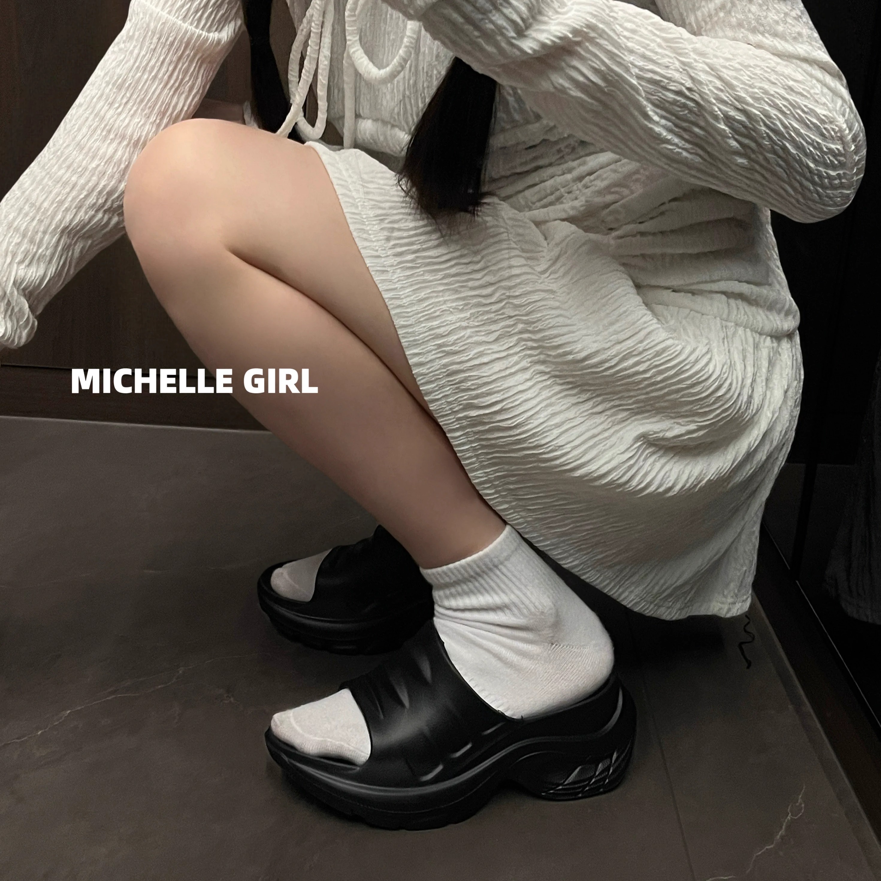 MG超轻软糯EVA厚底增高一字拖女