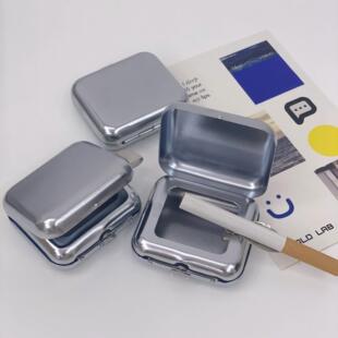 迷你口袋烟灰缸创意随身便携式带盖户外日本旅游密封灭烟小烟灰盒