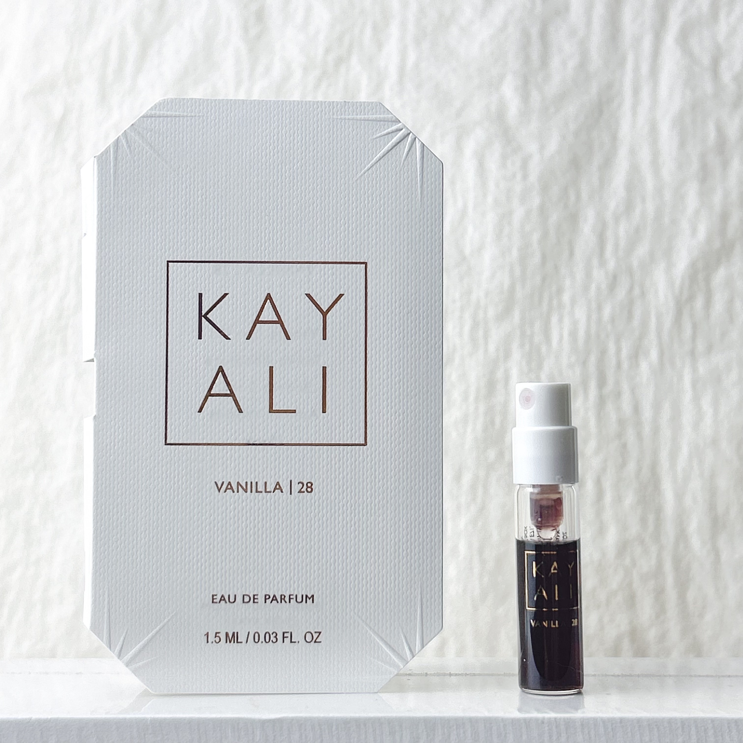 Kayali卡亚利Vanilla28 红糖香草琥珀木质1.5ml香水小样试管