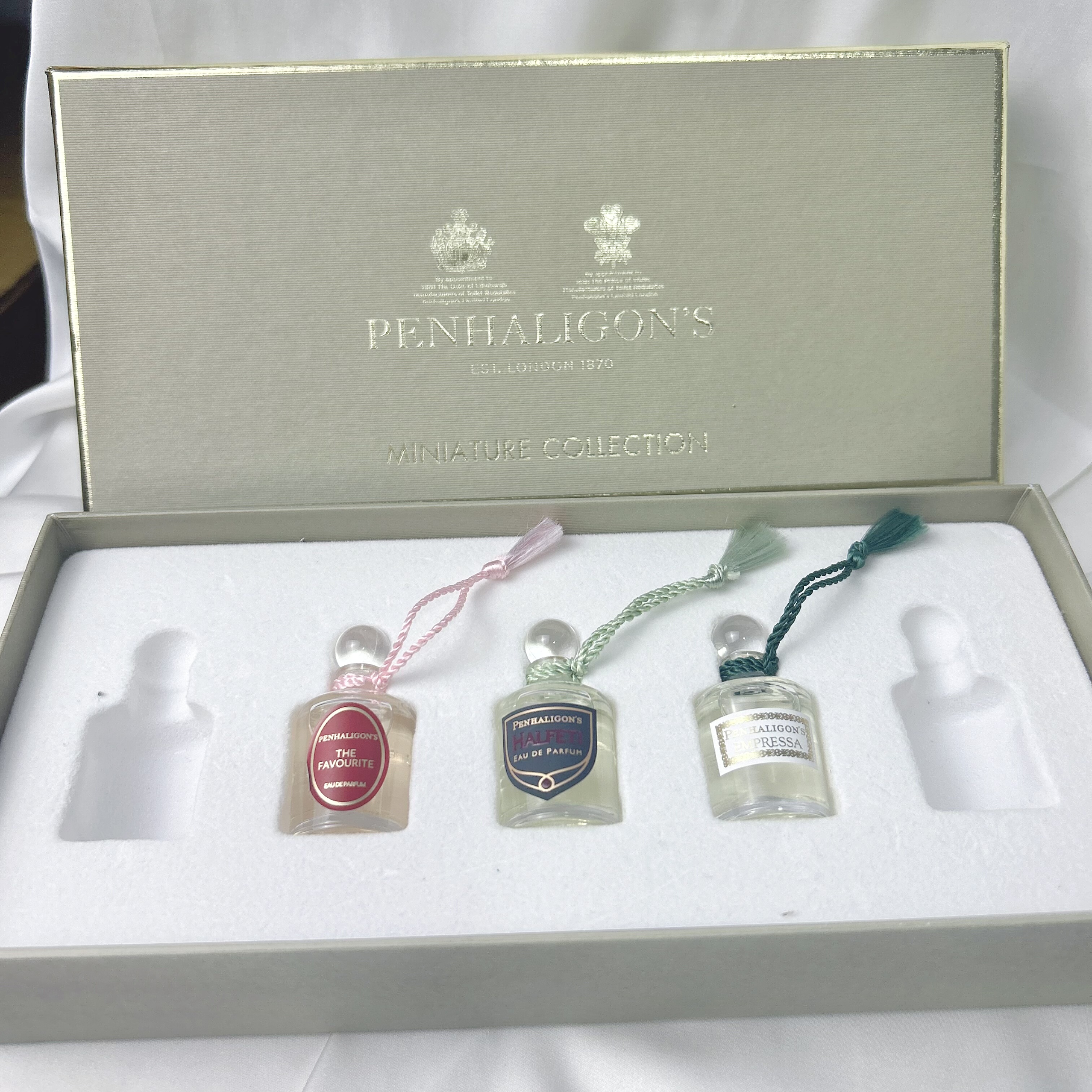 潘海利根Q版香水小样套装Q香广霍之匣/黑玫瑰/女王的耳语5ml无盒,彩妆/香水/美妆工具,香水,淘宝优惠券,粉丝福利购,淘宝优惠卷