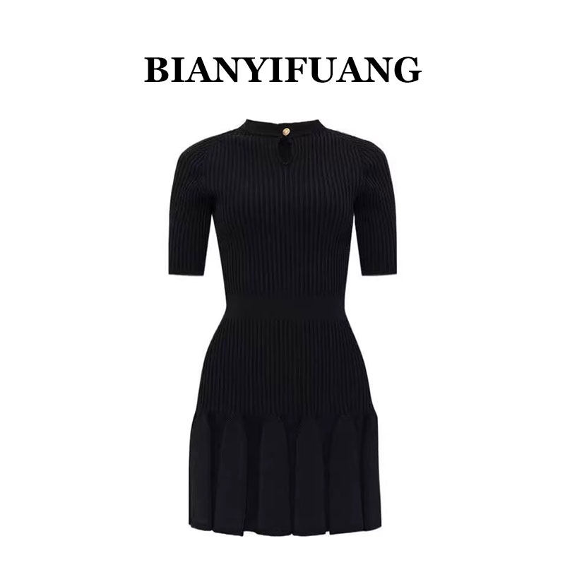 BIANYIFUANG法式复古气质黑色针织连衣裙女26春秋新款镂空百褶裙