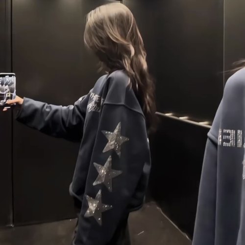 【无忧试穿】字母星星烫钻卫衣女