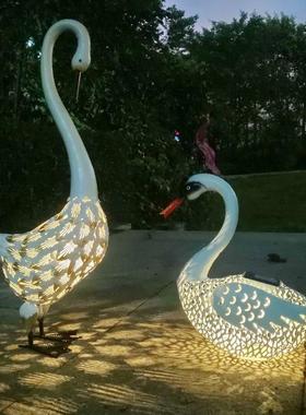 跨境热销外贸欧美花园庭院户外草坪发光铁皮动物铁艺天鹅太阳能灯