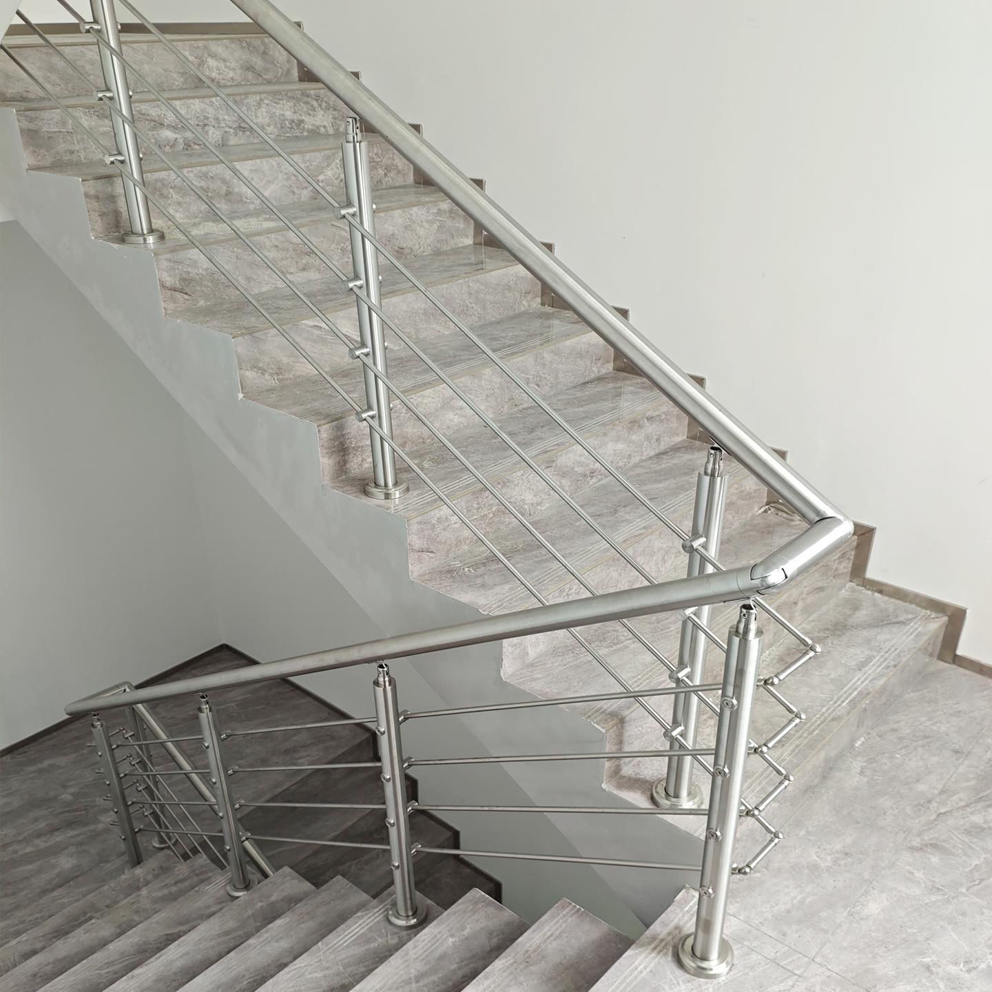 楼梯扶手自装不锈钢楼梯立柱农村自建房家用平台护栏简约阳台栏杆