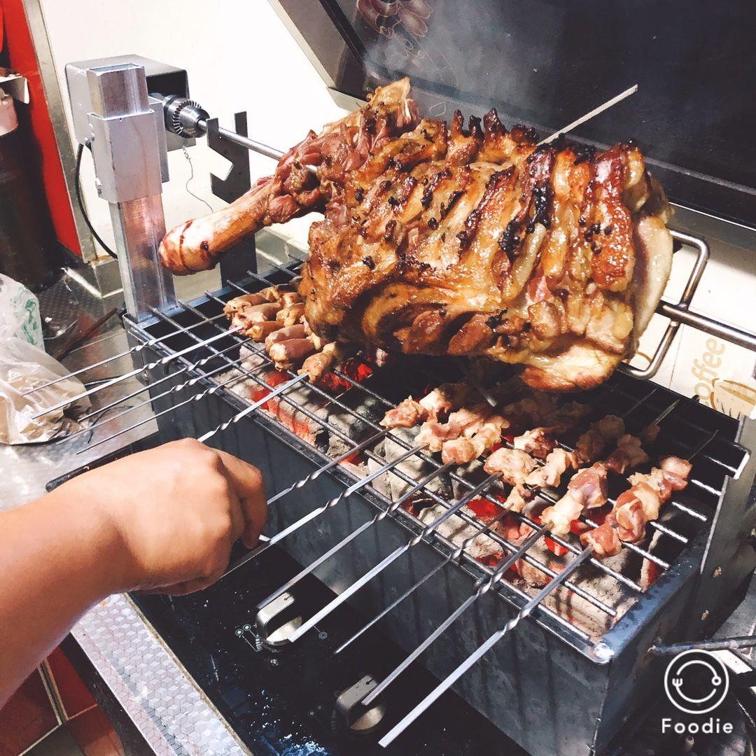 全自动翻转烤羊腿炉子商用电动旋转烤羊排烧烤架加厚烤鸡兔子碳箱