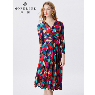 沐兰商场同款2025年春季撞色几何印花V领显瘦针织长袖连衣裙