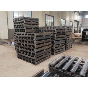 叉车托盘袋装用五花堆垛托盘配套叉车推出器使用厂家