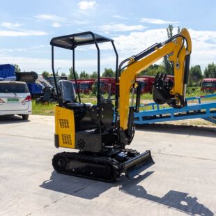 工厂直供小型多功能挖掘机 HT10BZ家用挖土机农用果园履带小挖机