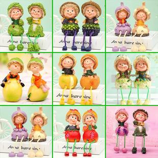 厂家直销嘟嘴梨子情侣娃娃吊脚摆件田园系列家居摆设盆景礼品