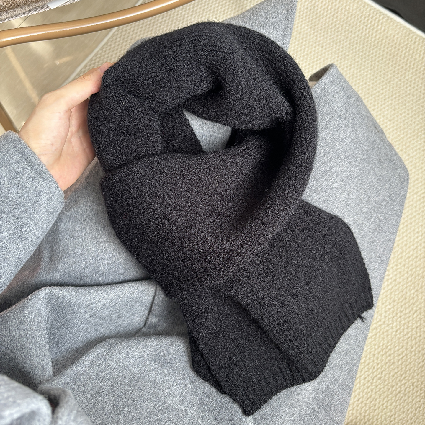 黑色针织围巾女韩系氛围感秋冬加厚保暖情侣款毛线围脖男学生纯色