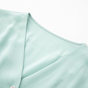 2024春夏款 收腰法国小众桔梗中长裙 复古水绿色连衣裙气质V领短袖