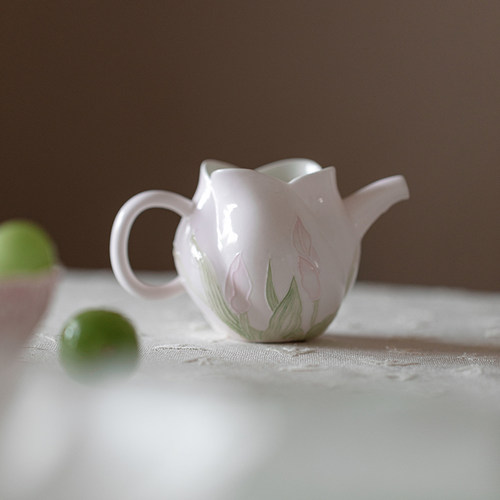 有田烧手绘陶瓷花朵公道杯女士精致带把手分茶器花口茶海花茶杯