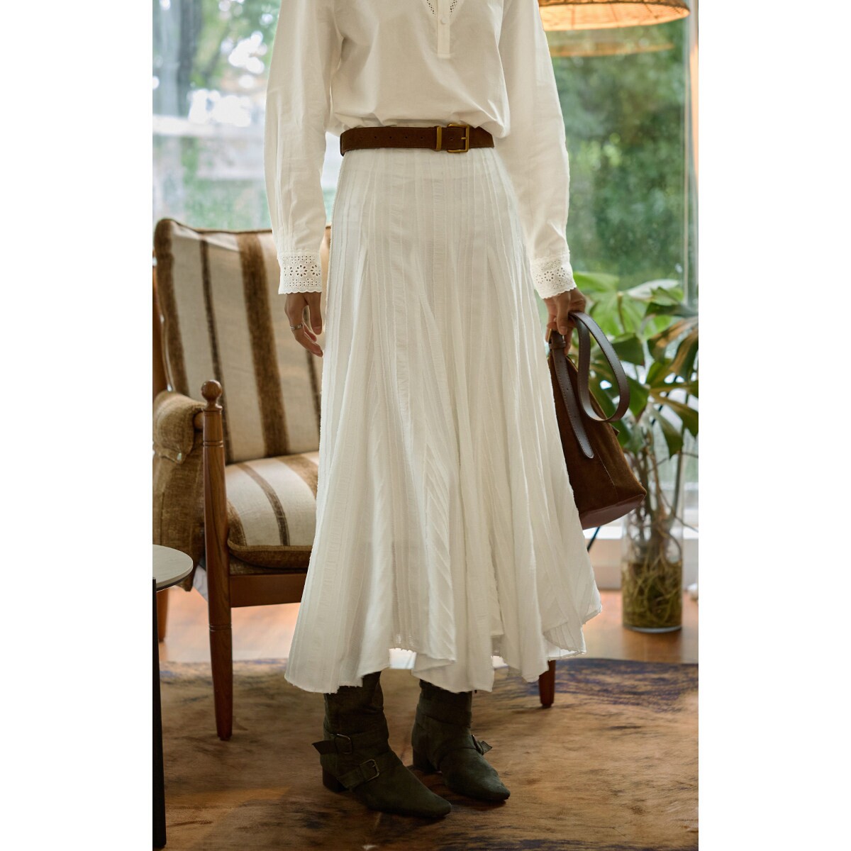 法式复古白色高腰a字半身裙女春夏高级感宽松显瘦垂感伞裙中长裙