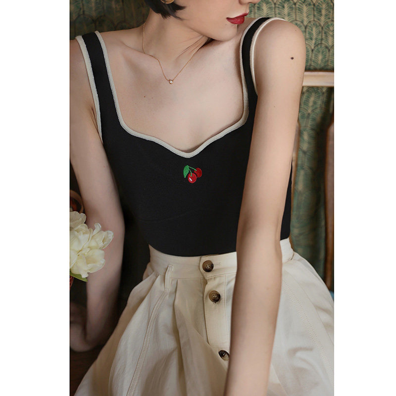 法式复古U型无袖针织背心女夏季高级感修身外穿显瘦美背弹力上衣