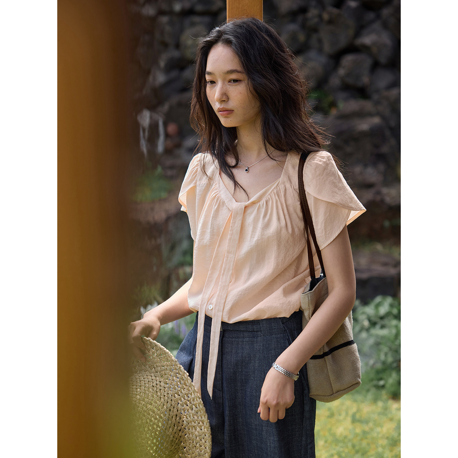 法式温柔风飘带花瓣袖衬衫女夏季