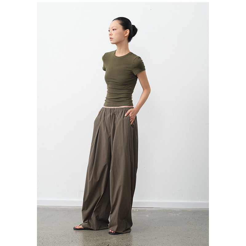 法式设计感正肩短袖T恤女夏季高级感修身显瘦亲肤透气圆领上衣薄