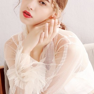 花边领毛衣内搭蕾丝打底衫女装公主风镂空喇叭袖精致大码网纱上衣
