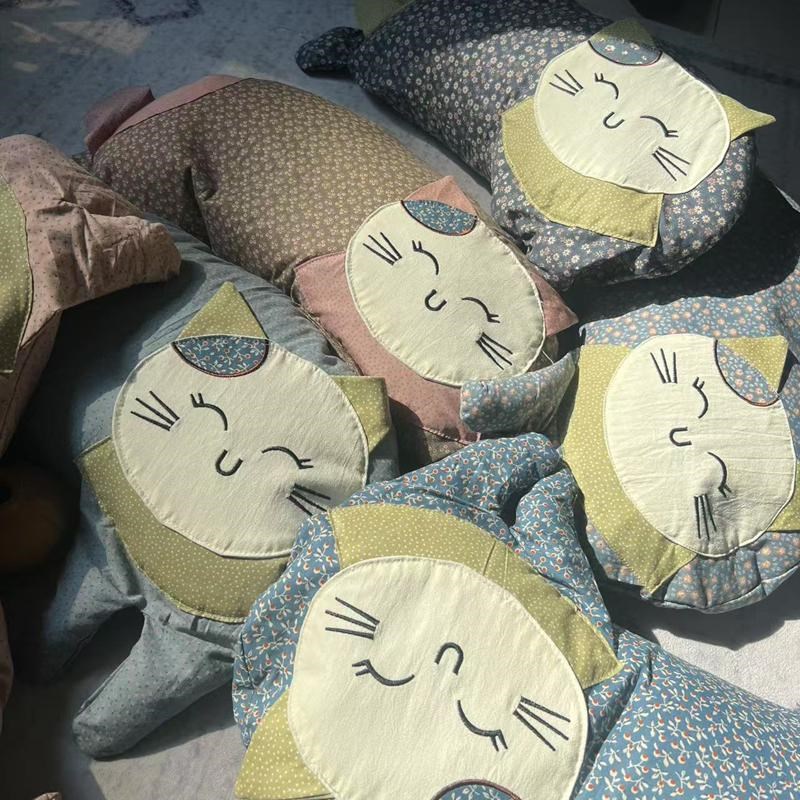 动物造型枕头枕芯睡猫碎花儿童卡通枕头可拆洗荞麦壳碎花午睡沙发