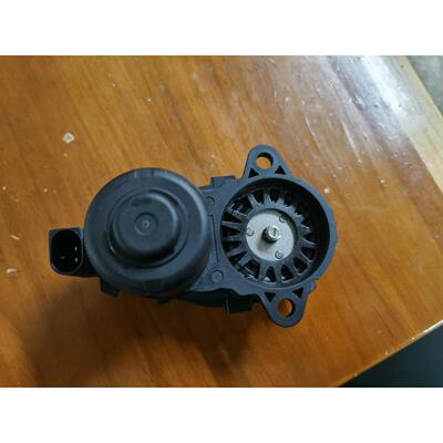 BENCHI大GG50G63后分泵电机EPB电机OE：A1679062004