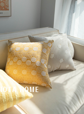 黄色花朵抱枕方形靠枕北欧抱枕套客厅沙发靠垫床上睡觉可爱含枕芯