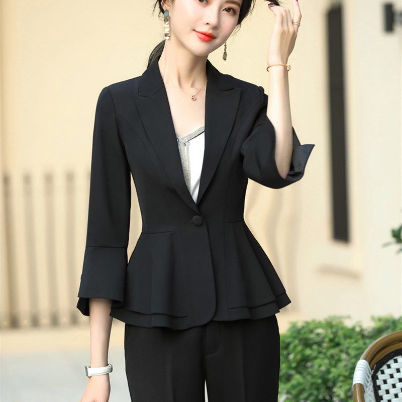 黑色春秋短款小西装外套女荷叶边早春职业设计感西服小个子高级感