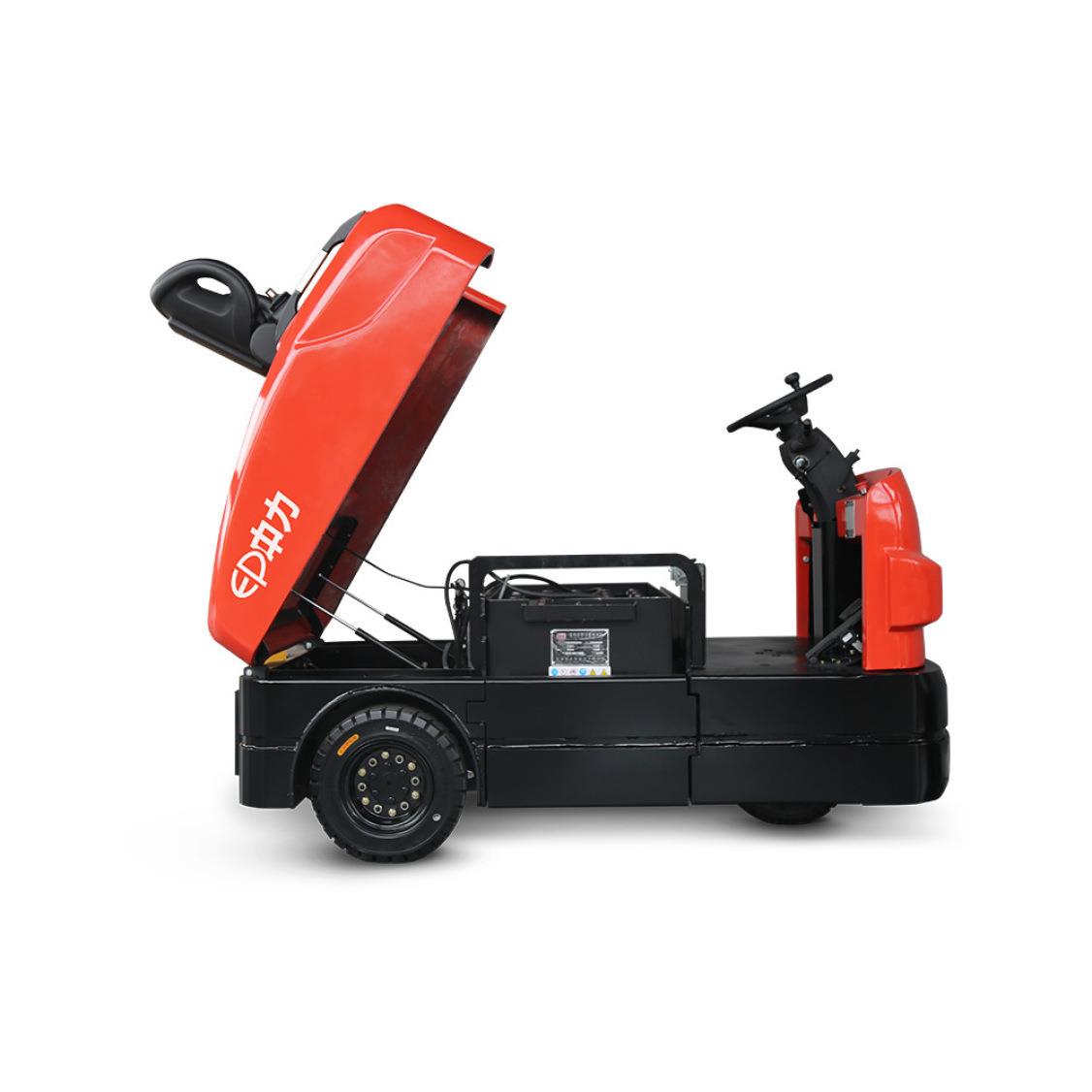 6.0吨座驾式电动牵引车QDD60TS-C牵引拖勾行李搬运酒店