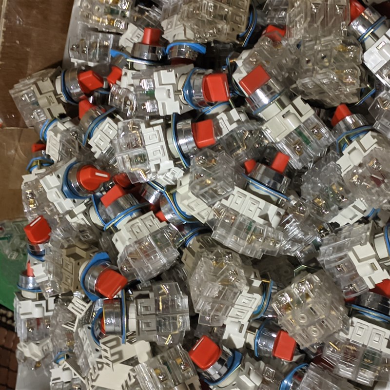 LAY3-1f1X2/20X3旋钮开关二挡三档正反转手动自动开关10只