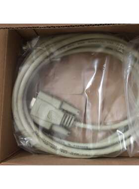 GT01-C30R2-6P触摸屏与Q系列plc连接线通讯线