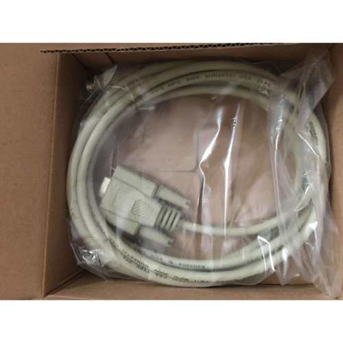 GT01-C30R2-6P触摸屏与Q系列plc连接线通讯线