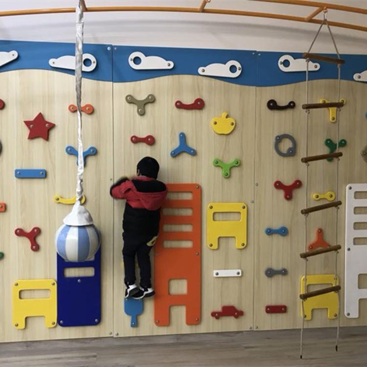幼儿园攀爬架木质攀爬墙儿童体能组合攀岩墙室内外训练游乐设施