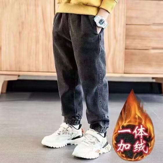男童秋冬裤子2022新款中大童儿童加绒一体绒长裤束脚宽松牛仔裤潮