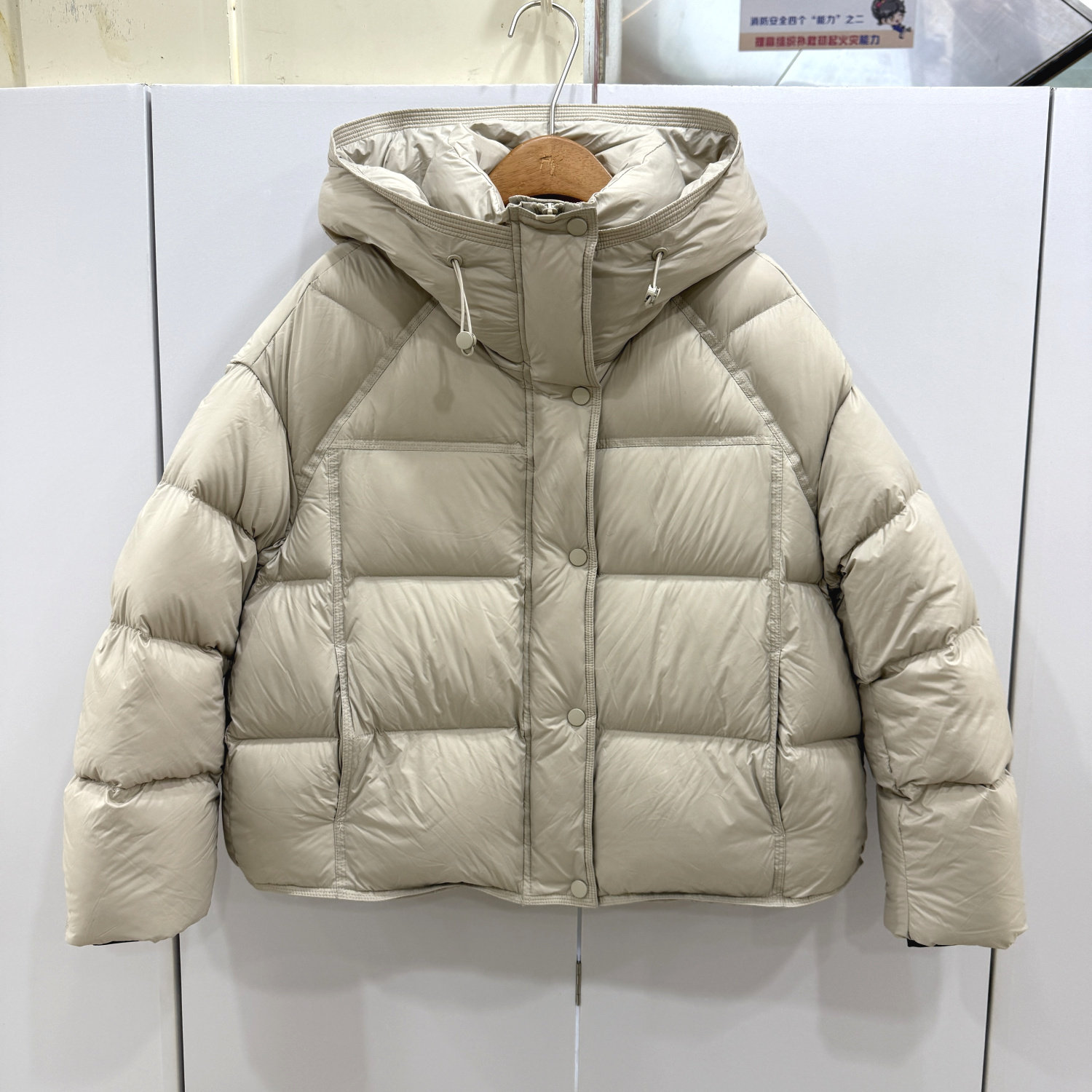 2509 欧洲站2025冬时尚百搭泡芙舒适显瘦保暖白鸭绒面包服羽绒服