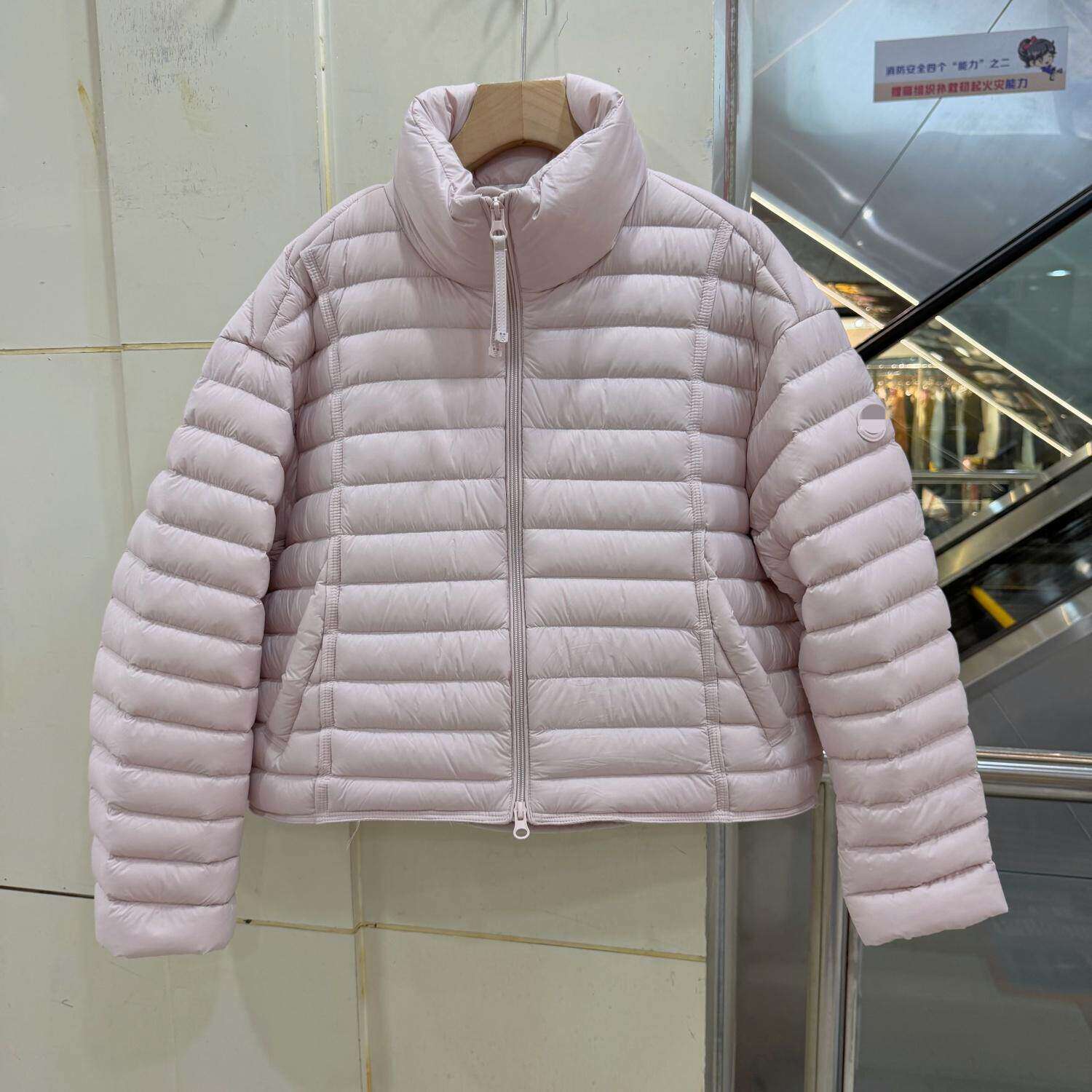 9526欧货轻薄立领排骨条羽绒服女短款百搭显瘦减龄90鹅绒保暖外套