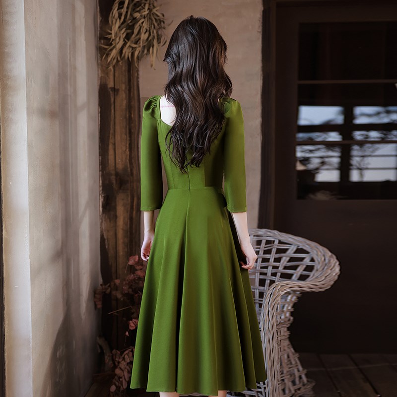 晚礼服女宴会气质轻奢小众高端高级感小个子长袖订婚墨绿色连衣裙