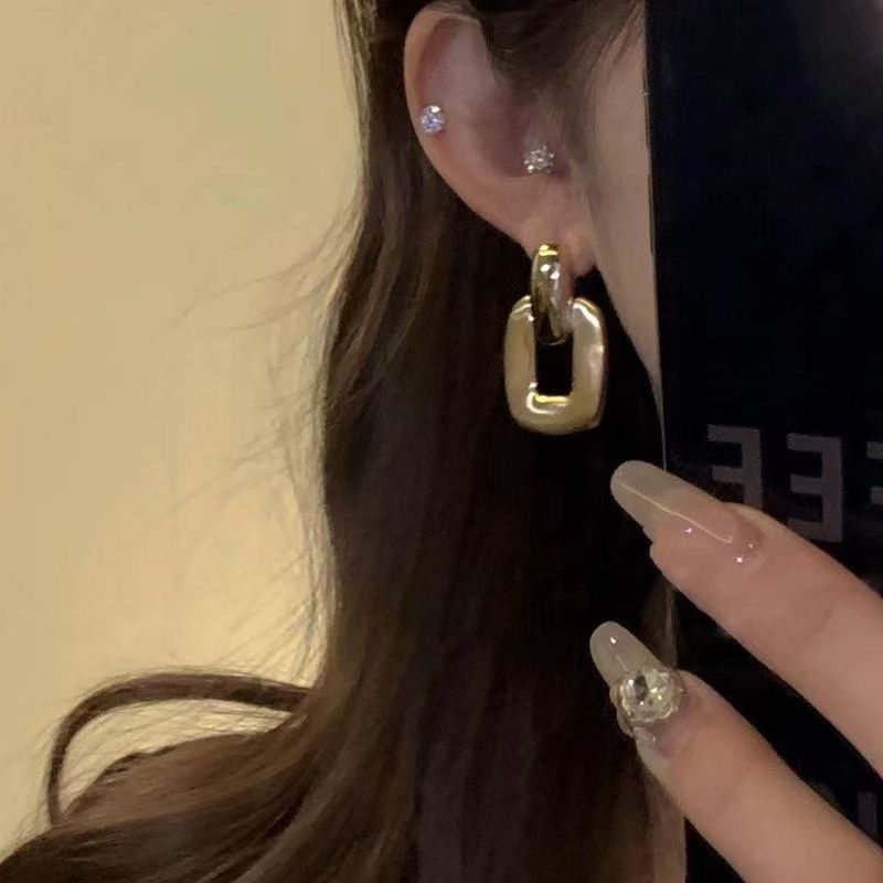 srrmhyn复古港风金属耳环女小众百搭几何方形耳环2023年