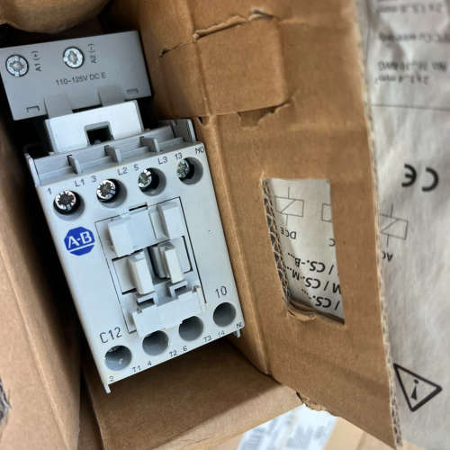 议价便宜库存正品直流接触器100-C12ED10