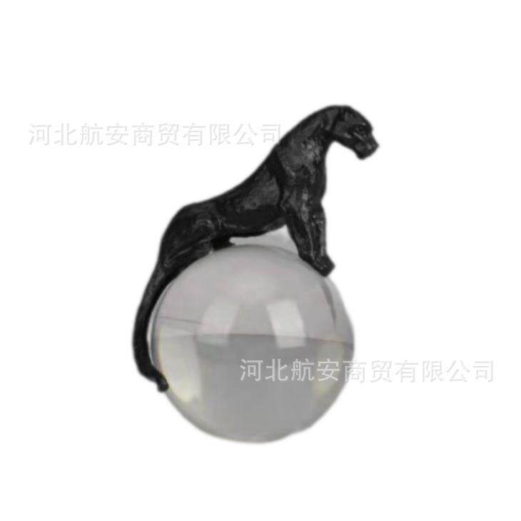现代简约创意水晶豹工艺品样板房售楼处桌面茶几书架书柜软装饰品
