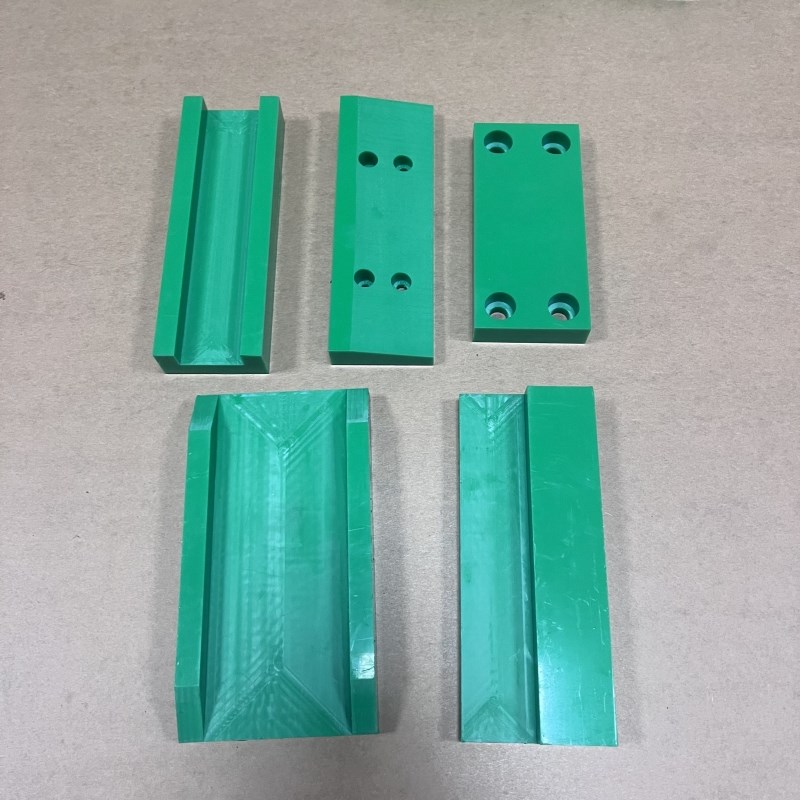 黑色尼龙条PE黑色塑料板耐磨尼龙PP长条方块工程垫板尼龙板材加工