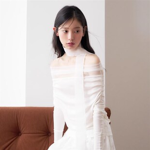 RECIT 白色弹力网纱飘带假两件一字肩上衣+蕾丝绣花半裙两件套装