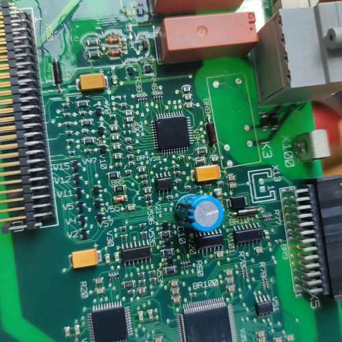 议价9成新变频器E82EV000-0B000CP，15-90
